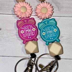 God&#39;s timing is perfect Beaded lanyard - necklace lanyard - badge holder - silicone bead lanyard - daisy flower, Christian gifts