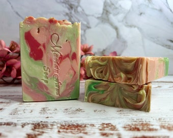 Aloe and Clover Handmade Soap Bar - Natural Soap Bar - Shea Butter Soap - Vegan Soap