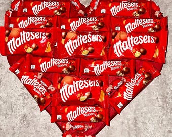 EXTRA LARGE Heart Chocolate Platter Malteser Malteaser Truffles Bouquet Gift Sweet Birthday Valentine’s Mothers Fathers   Christmas Hamper