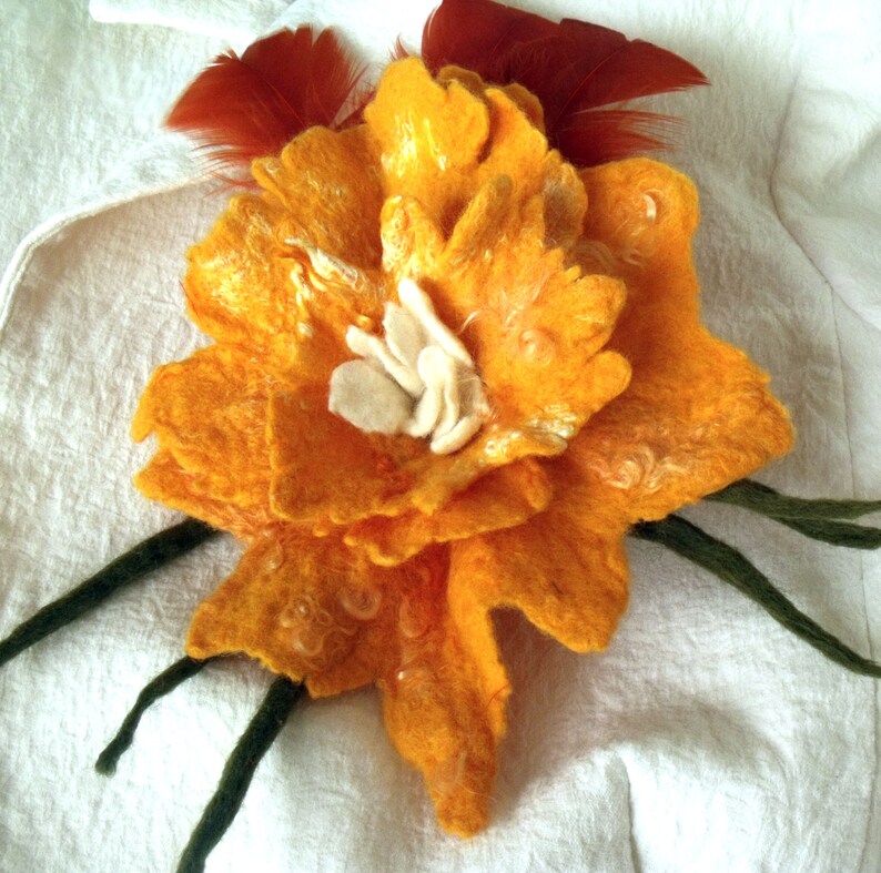 Felt flower brooch Felt pin brooch Felt corsage Felt pin brooch Large flower brooch Felt flower pin Felt feather pin Gift for her Fiber art