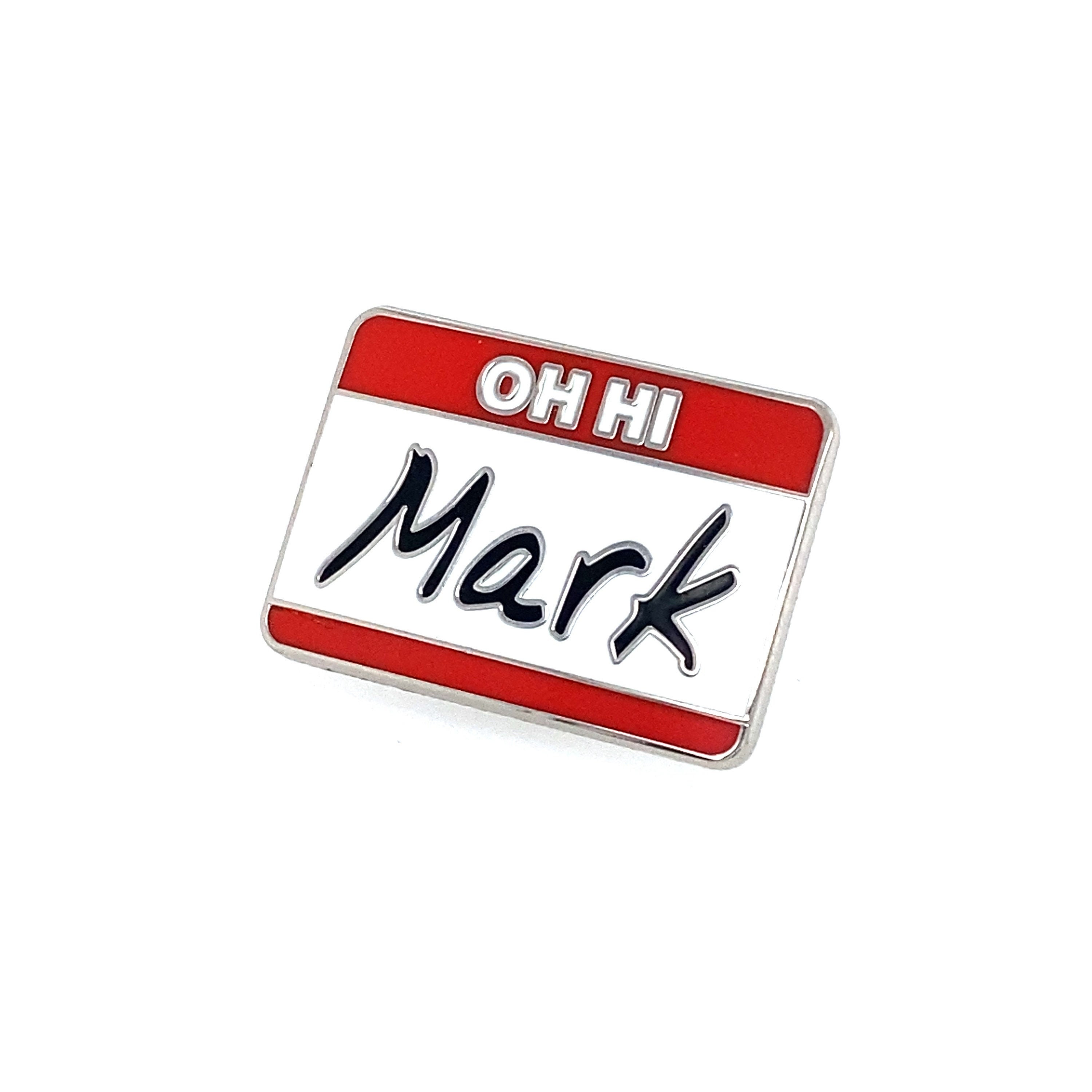Oh Hi Mark ハードエナメルピン - ラペルブローチ - The Room、Tommy Wiseau、名札