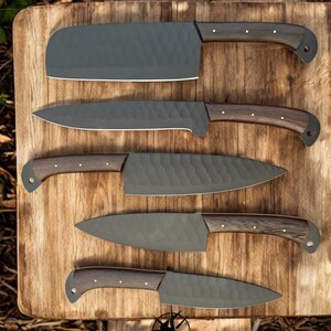 Steak Knife: "8-inch black coated steak knife for slicing tender steaks"
Pairing Knife: "3.5-inch black coated pairing knife for trimming and slicing"

Black coated knife set for professional chefs and home cooks