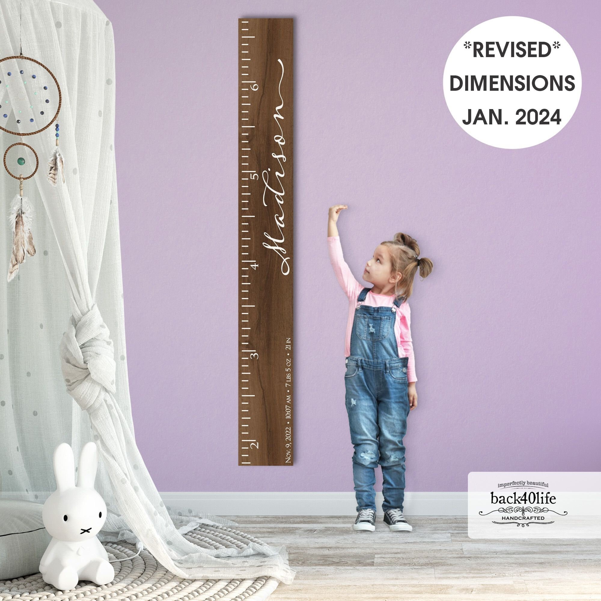 Custom Wooden Growth Chart - Personalized Height Ruler For Kids & Family Name Nursery Decor Gc-Mad