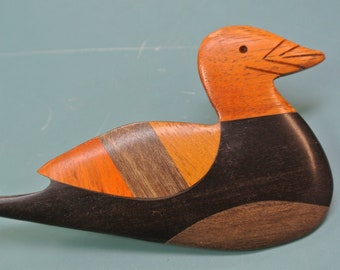 Lovely vintage 1970s handcrafted brown/ black/ beige brown wood duck bird brooch exellently made in the philliphines