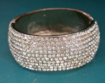 Vintage 1980s Silber Feder Armreif mit Facettierten Steinen