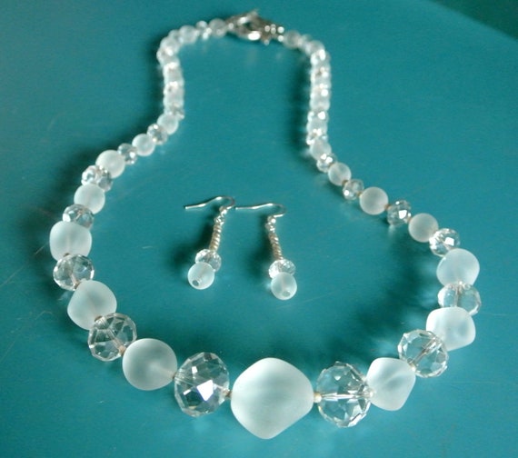 1980年代のヴィンテージクリスタルビーズネックレス＆イヤリングセット