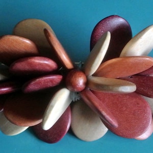 Lovely vintage 1970s unused HANDMADE wood barette of 25 multicolor drop-formed parts with exellent finish and silvercolor metal clip