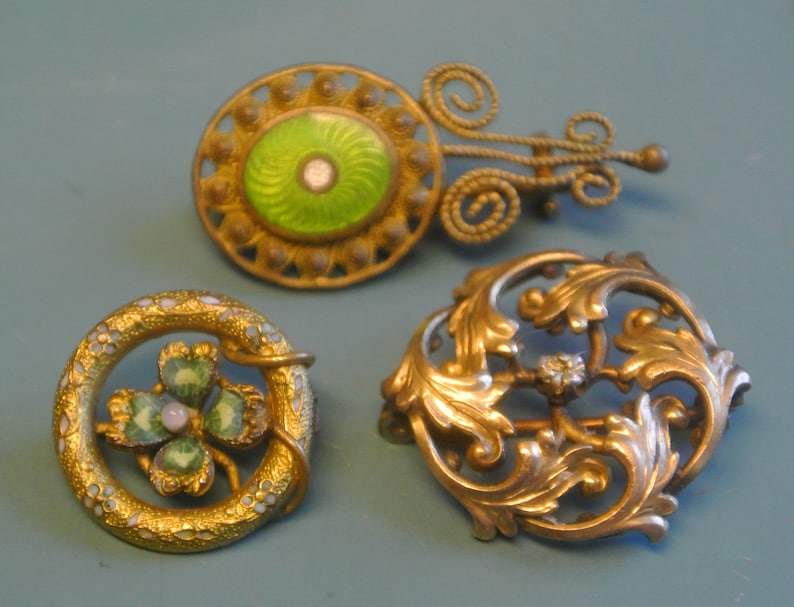 Lot of 3 small old antique SWEDISH early 1900s handmade brass brooches with lovely flower leafe motives