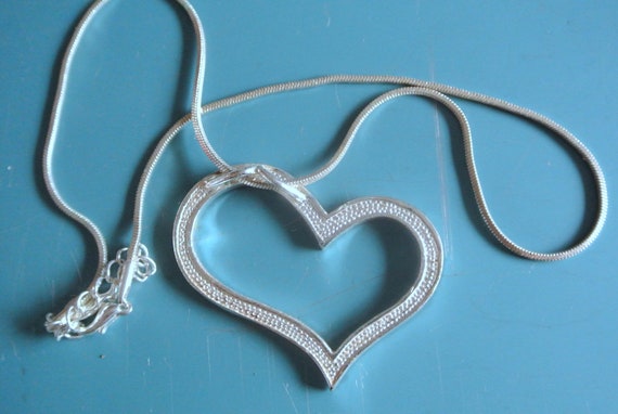◆VINTAGE HOLLYWOOD◆ Gemstone Heart Necklace VH2435NE006M Vintage 1990s Large Handcrafted Heart-shaped Silvercolor