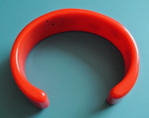 Collectible Vintage 1960s Unused Open Moulded Red Resin