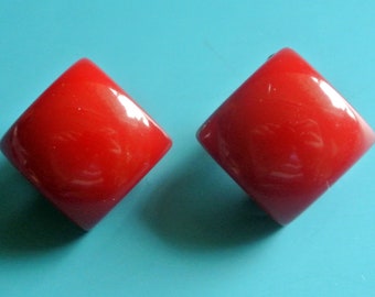 Collectible vintage 1940s unused square opaque dark cherry red tested bakelite earrings earclips
