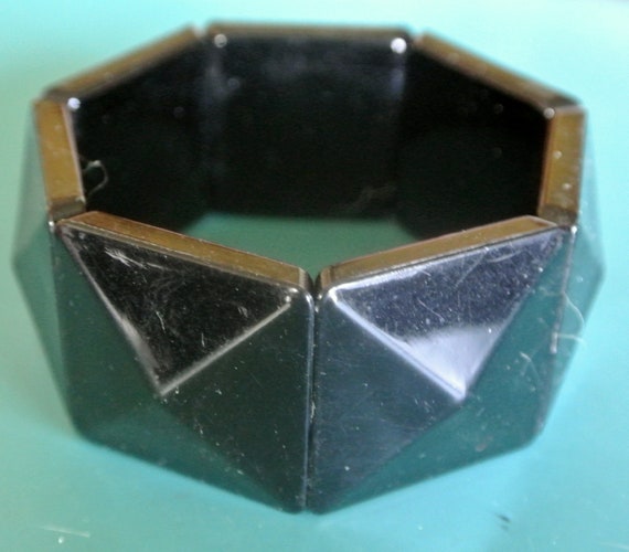 Wide vintage 1970s faceted black plastic stretch … - image 3