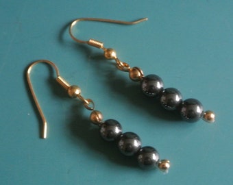 Vintage 1980s unused earhangings earrings with goldcolor metal earhooks and darkgray bloodstone/ hematite gemstone ball beads