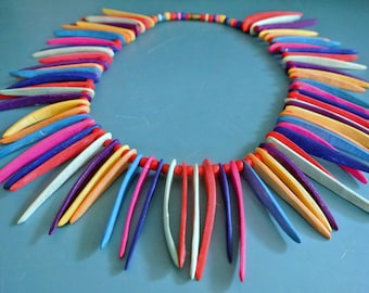 Highly unusual Handmade vintage 1980s multicolor natural wood necklace choker in strong colors