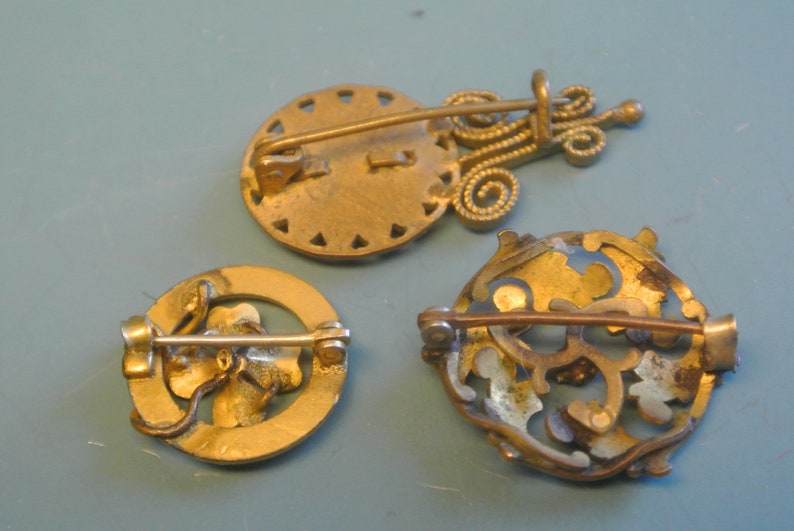 Lot of 3 small old antique SWEDISH early 1900s handmade brass brooches with lovely flower leafe motives