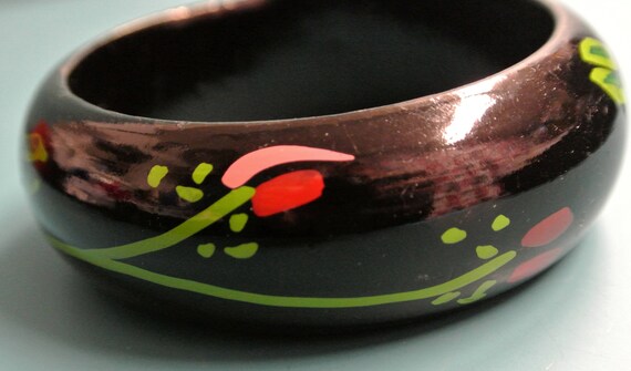 Handmade vintage 1980s black wood bangle bracelet… - image 4