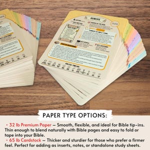 Puede incluir: Un mont&oacute;n de tarjetas de estudio b&iacute;blico con bordes coloridos, que presentan informaci&oacute;n sobre el G&eacute;nesis. Las tarjetas son blancas con acentos amarillos y beige, e incluyen informaci&oacute;n sobre personas clave, lugares y temas. El texto "PAPER TYPE OPTIONS" es visible.