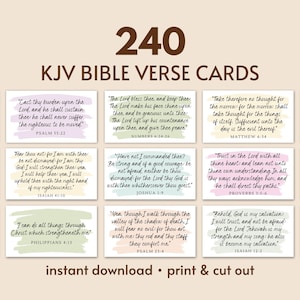 Op de afbeelding: Een verzameling van 240 KJV Bijbelverskaarten. Elke kaart bevat een Schriftcitaat in een handgeschreven lettertype, tegen een pastelkleurige aquarelachtergrond. De kaarten zijn ontworpen voor direct downloaden en printen.
