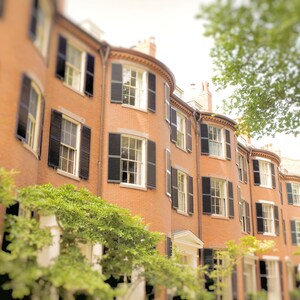 For Sale: A Beacon Hill Townhouse by Historic Louisburg Square