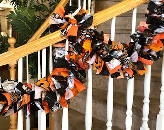 Sparkling Halloween Fabric Garland: Orange, Black, and Sequin Decor.