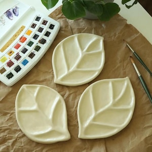 Handmade Ceramic Watercolor Palette: Nature-Inspired Artist Gift