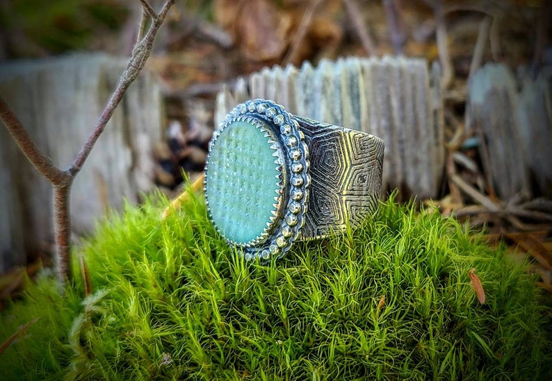 Vintage Japanese Ohajiki Sea Glass Handcrafted Silver Turtle Shell Patterned Wide Band Ring Size 9.5