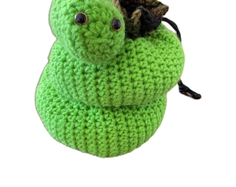 Patrón de bolsa de dados con forma de serpiente a crochet, con cordón ajustable (patrón en PDF)