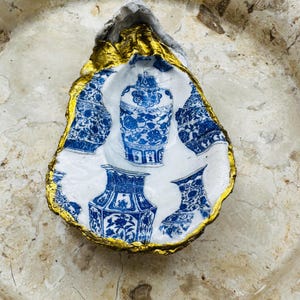 Ginger Jar Oyster Ring Dish, Oyster Favor, Oyster Ornament