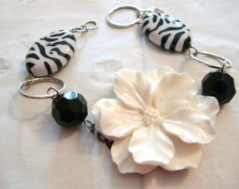 Floral Zebra-Armband