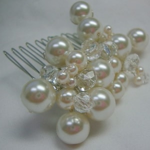 Wedding Comb with Pearls and Crystals