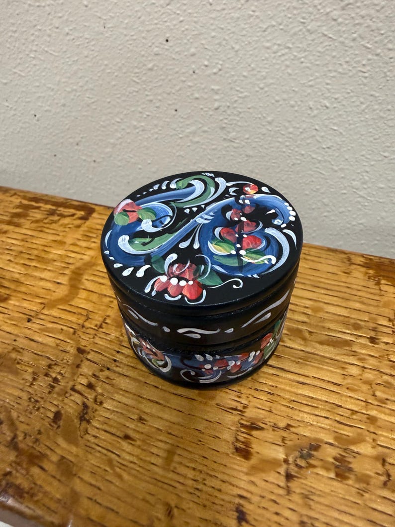 Norwegian Rosemaled round wood box small Black