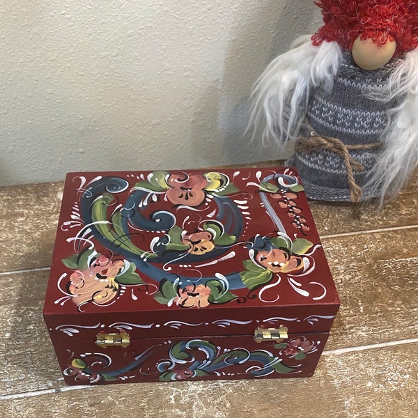 NEW Norwegian Rosemaled wood box