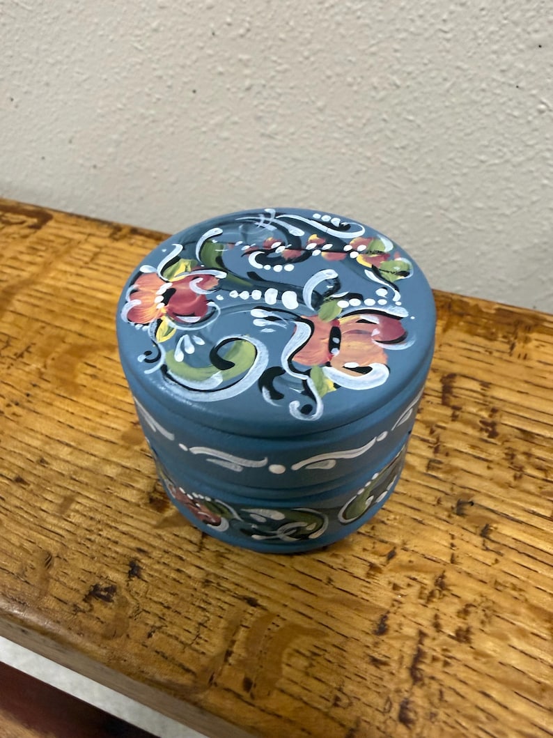 Norwegian Rosemaled round wood box small Nordic Blue