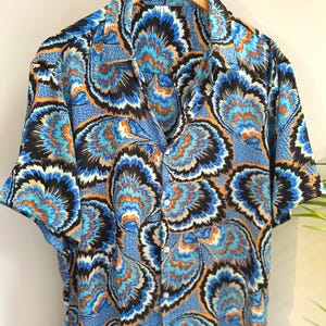 Herren Seide Kurzarm Shirt - Leichter bedruckter Sari Stoff, Sommer Casual Shirt, Atmungsaktiv & Einzigartig