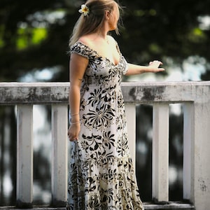 hawaiian wedding bridesmaid dresses Elegant Pink Hawaiian Wedding at Dillingham Ranch, Oahu
