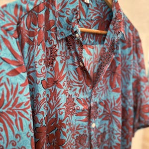 Herren Seide Kurzarm Shirt - Leichter bedruckter Sari Stoff, Sommer Casual Shirt, Atmungsaktiv & Einzigartig
