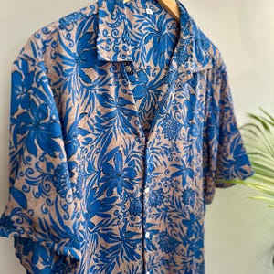 Herren Seide Kurzarm Shirt - Leichter bedruckter Sari Stoff, Sommer Casual Shirt, Atmungsaktiv & Einzigartig