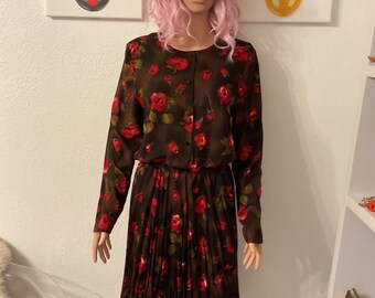Sukienka w kwiaty w stylu vintage