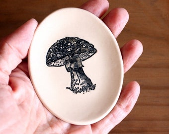 Ceramic MUSHROOM Ring Dish - Handmade B&W Oval Porcelain Mushroom Jewelry Dish - Pill Dish - Gift for Her - Ready To Ship