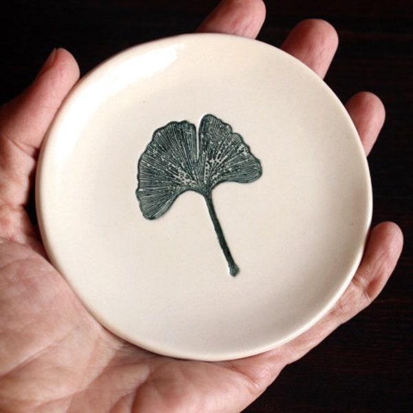 Ceramic GINKGO LEAF Dish - Handmade Round Porcelain Leaf Ring Dish - Gift for Her - Mom Gift - Ready To Ship