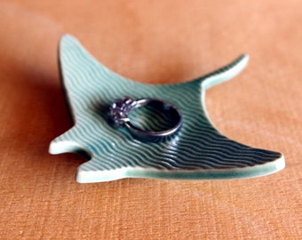 Ceramic STINGRAY Ring Dish - Small Handmade Blue-Green Porcelain Stingray Dish - Wedding Ring Dish - Mother's Day Gift - Ready To Ship