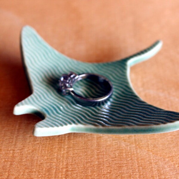 Ceramic STINGRAY Ring Dish - Small Handmade Blue-Green Porcelain Stingray Dish - Wedding Ring Dish - Mother's Day Gift - Ready To Ship