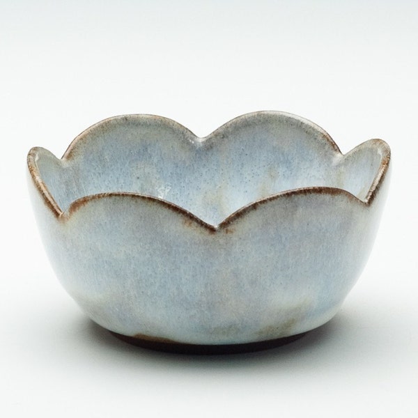 Small Cloudy White Flower Bowl