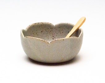 Soft Tan Grey Small Flower Bowl / Salt Bowl