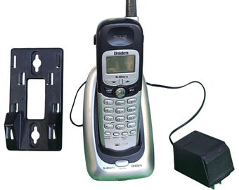 Uniden TCX805 5.8GHz Cordless Accessory Handset with Charging Base Wall Mount