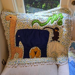 VTG Jungle Animal Quilted baby blanket decor Eyelet Lace Nursery Zoo handmade