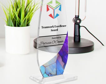 Custom Acrylic Award: Personalized Employee Recognition Plaque