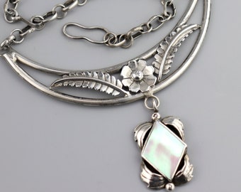Vintage Native America Mother of Pearl Necklace, Navajo Necklace, Southwest, Sterling Silver, Navajo-Made Jewelry, Gift For Her