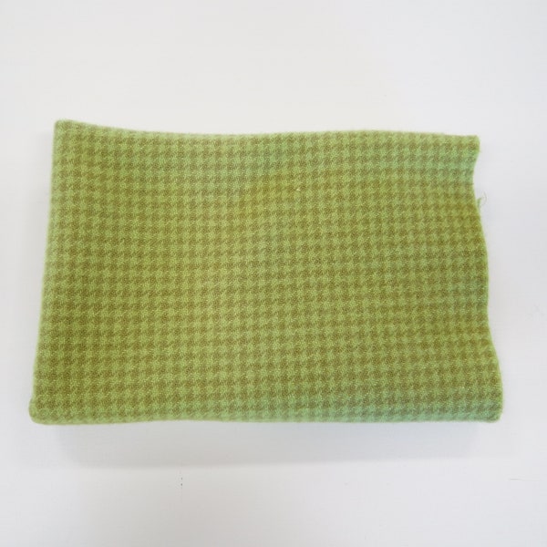 Order for Norine in the 18" x 36" Lt-Md Green Houndstooth.