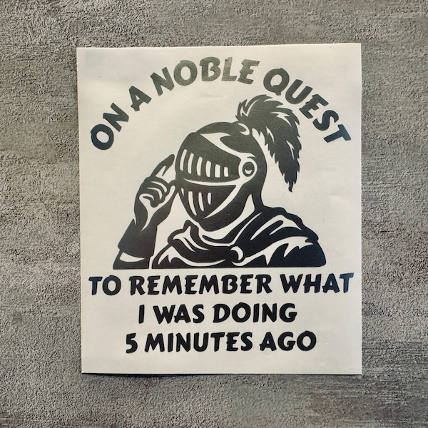 Sticker grappige ridder ADHD, fantasy DnD-humor vinyl sticker | "Op een nobele zoektocht om nooit te vergeten"